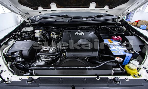 Buy Used Mitsubishi Pajero White Car in Bangkok in Bangkok Buy Used Mitsubishi Pajero White Car in Bangkok in Bangkok