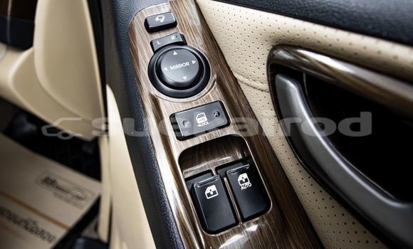 Buy Used Hyundai H1 Brown Car in Bangkok in Bangkok Buy Used Hyundai H1 Brown Car in Bangkok in Bangkok