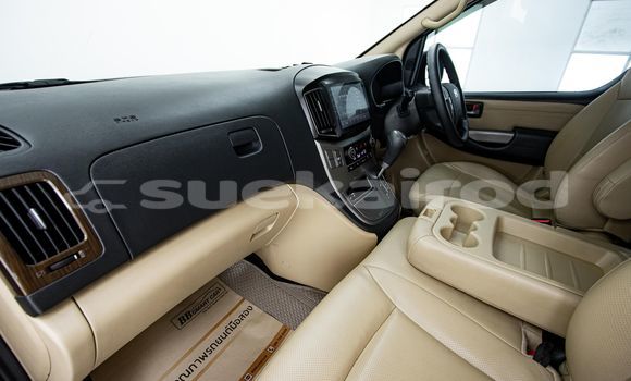 Buy Used Hyundai H1 Brown Car in Bangkok in Bangkok Buy Used Hyundai H1 Brown Car in Bangkok in Bangkok