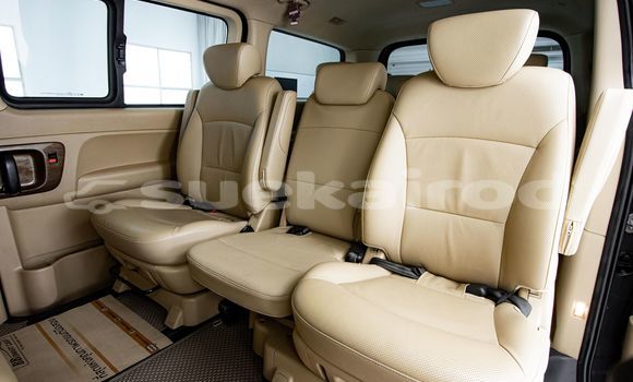 Buy Used Hyundai H1 Brown Car in Bangkok in Bangkok Buy Used Hyundai H1 Brown Car in Bangkok in Bangkok