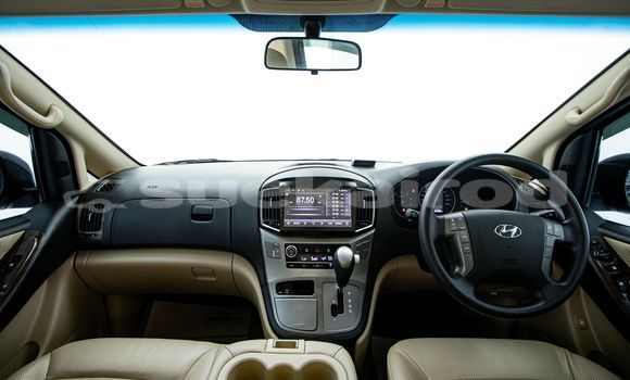 Buy Used Hyundai H1 Brown Car in Bangkok in Bangkok Buy Used Hyundai H1 Brown Car in Bangkok in Bangkok