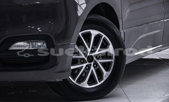 Buy Used Hyundai H1 Brown Car in Bangkok in Bangkok Buy Used Hyundai H1 Brown Car in Bangkok in Bangkok