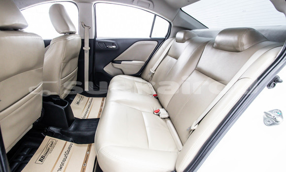 Buy Used Honda City White Car in Bangkok in Bangkok Buy Used Honda City White Car in Bangkok in Bangkok