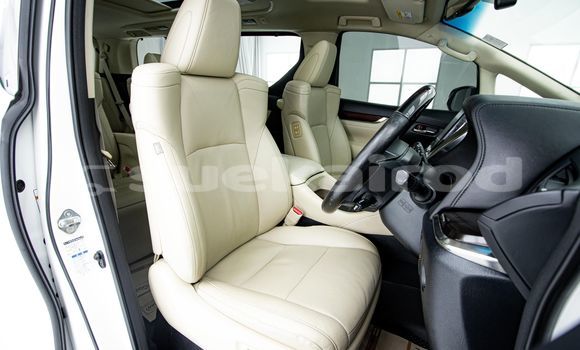 Buy Used Toyota Vellfire White Car in Bangkok in Bangkok Buy Used Toyota Vellfire White Car in Bangkok in Bangkok