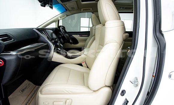 Buy Used Toyota Vellfire White Car in Bangkok in Bangkok Buy Used Toyota Vellfire White Car in Bangkok in Bangkok