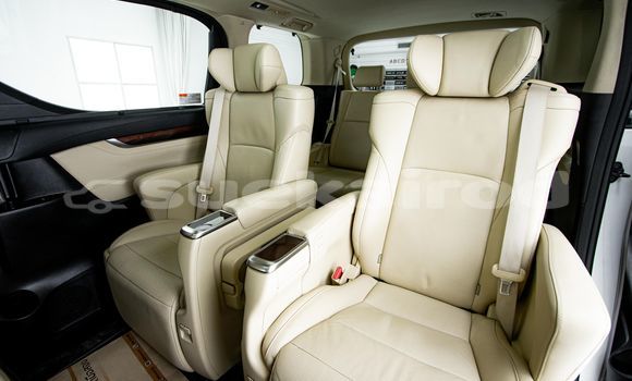 Buy Used Toyota Vellfire White Car in Bangkok in Bangkok Buy Used Toyota Vellfire White Car in Bangkok in Bangkok