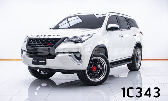 Buy Used Toyota Fortuner White Car in Bangkok in Bangkok