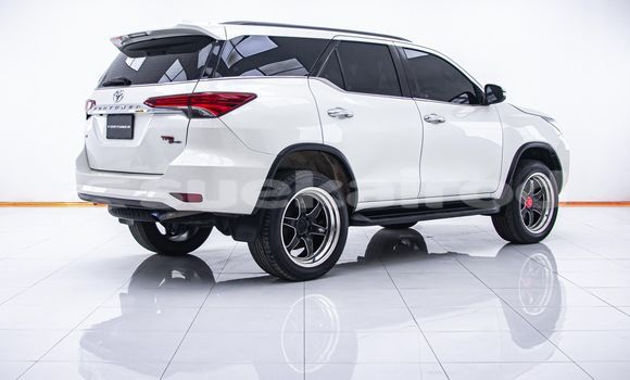 ซื้อ รถมือสอง Toyota Fortuner ขาว รถยนต์ ใน %{เมือง} ใน กรุงเทพมหานคร ซื้อ รถมือสอง Toyota Fortuner ขาว รถยนต์ ใน %{เมือง} ใน กรุงเทพมหานคร