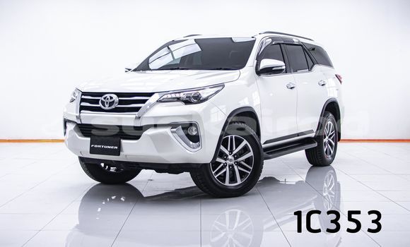 Buy Used Toyota Fortuner White Car in Bangkok in Bangkok