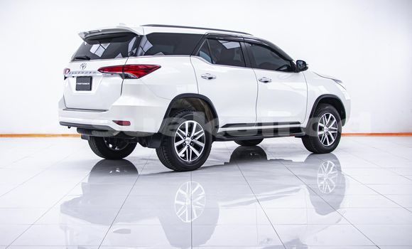 ซื้อ รถมือสอง Toyota Fortuner ขาว รถยนต์ ใน %{เมือง} ใน กรุงเทพมหานคร ซื้อ รถมือสอง Toyota Fortuner ขาว รถยนต์ ใน %{เมือง} ใน กรุงเทพมหานคร