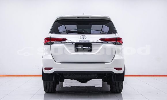 ซื้อ รถมือสอง Toyota Fortuner ขาว รถยนต์ ใน %{เมือง} ใน กรุงเทพมหานคร ซื้อ รถมือสอง Toyota Fortuner ขาว รถยนต์ ใน %{เมือง} ใน กรุงเทพมหานคร