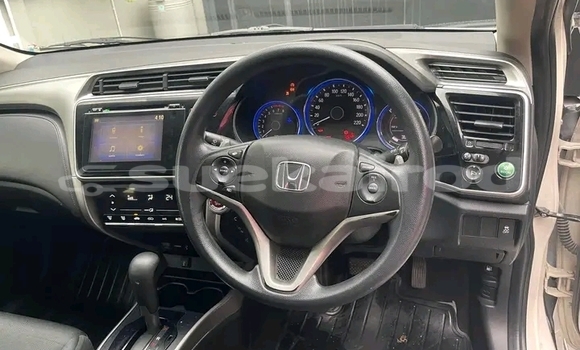 Buy Used Honda City White Car in Chai Nat in Chai Nat Buy Used Honda City White Car in Chai Nat in Chai Nat