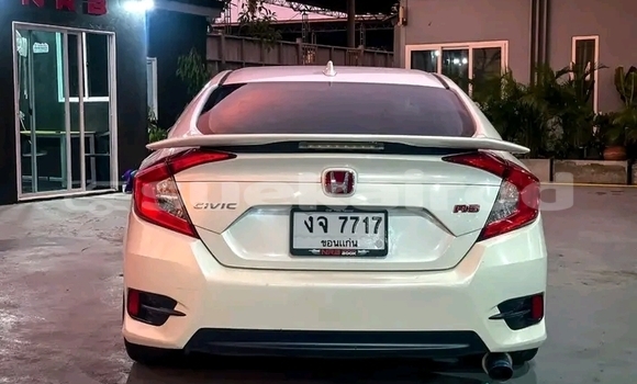 Buy Used Honda Accord White Car in Chai Nat in Chai Nat Buy Used Honda Accord White Car in Chai Nat in Chai Nat