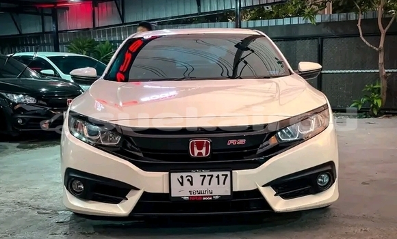 Buy Used Honda Accord White Car in Chai Nat in Chai Nat Buy Used Honda Accord White Car in Chai Nat in Chai Nat