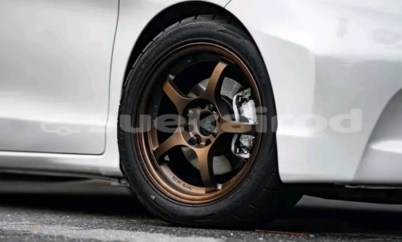 Buy Used Honda Jazz White Car in Chai Nat in Chai Nat