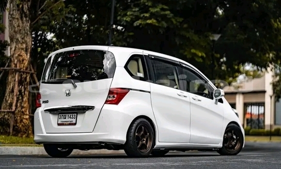Buy Used Honda Jazz White Car in Chai Nat in Chai Nat Buy Used Honda Jazz White Car in Chai Nat in Chai Nat