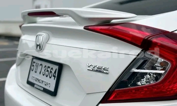Buy Used Honda Civic White Car in Chai Nat in Chai Nat
