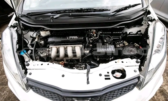 Buy Used Honda Jazz White Car in Chai Nat in Chai Nat Buy Used Honda Jazz White Car in Chai Nat in Chai Nat