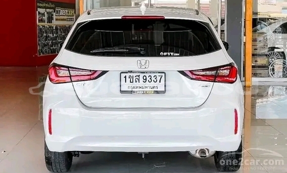 Buy Used Honda City White Car in Chai Nat in Chai Nat Buy Used Honda City White Car in Chai Nat in Chai Nat