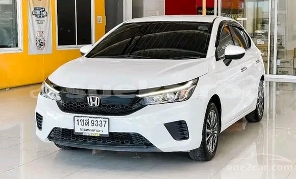 Buy Used Honda City White Car in Chai Nat in Chai Nat Buy Used Honda City White Car in Chai Nat in Chai Nat