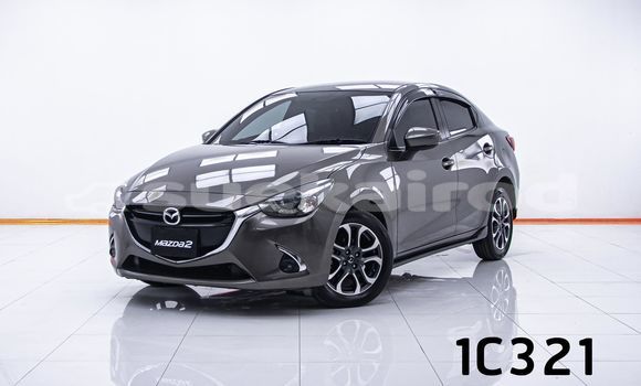 ซื้อ รถมือสอง Mazda 2 สีน้ำตาล รถยนต์ ใน %{เมือง} ใน กรุงเทพมหานคร