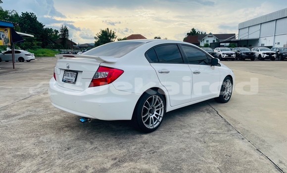 Buy Used Honda Civic White Car in Chiang Mai in Chiang Mai Buy Used Honda Civic White Car in Chiang Mai in Chiang Mai