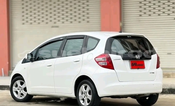 Buy Used Honda Jazz White Car in Chai Nat in Chai Nat Buy Used Honda Jazz White Car in Chai Nat in Chai Nat