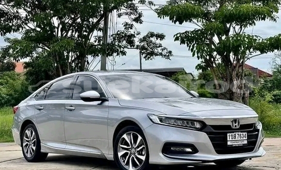 Buy Used Honda Accord White Car in Chai Nat in Chai Nat Buy Used Honda Accord White Car in Chai Nat in Chai Nat