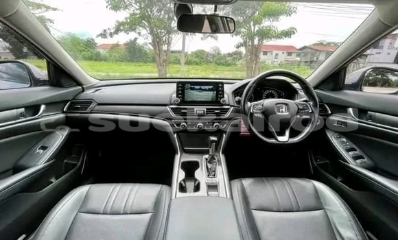 Buy Used Honda Accord White Car in Chai Nat in Chai Nat Buy Used Honda Accord White Car in Chai Nat in Chai Nat