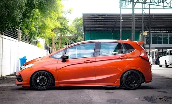 Buy Used Honda Jazz Red Car in Chai Nat in Chai Nat Buy Used Honda Jazz Red Car in Chai Nat in Chai Nat