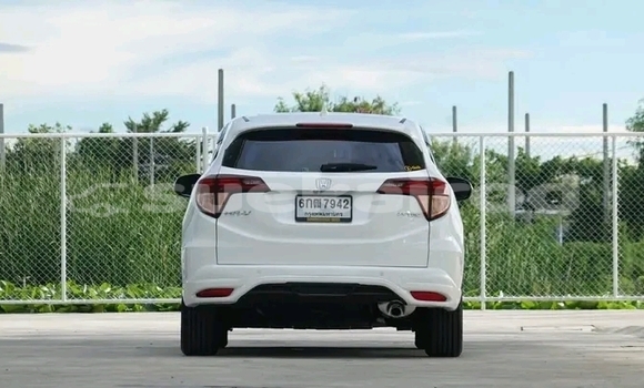 Buy Used Honda HR-V White Car in Khlung in Chanthaburi Buy Used Honda HR-V White Car in Khlung in Chanthaburi