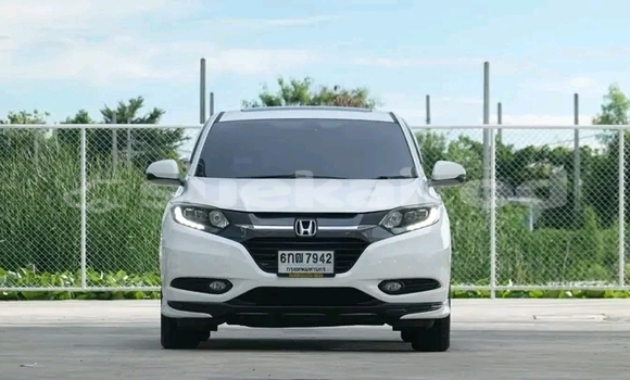 Buy Used Honda HR-V White Car in Khlung in Chanthaburi Buy Used Honda HR-V White Car in Khlung in Chanthaburi