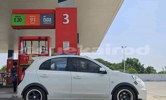 Buy Used Toyota Altis White Car in Chai Nat in Chai Nat Buy Used Toyota Altis White Car in Chai Nat in Chai Nat