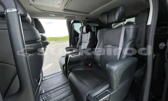 ซื้อ รถมือสอง Toyota Alphard สีดำ รถยนต์ ใน %{เมือง} ใน ชัยนาท