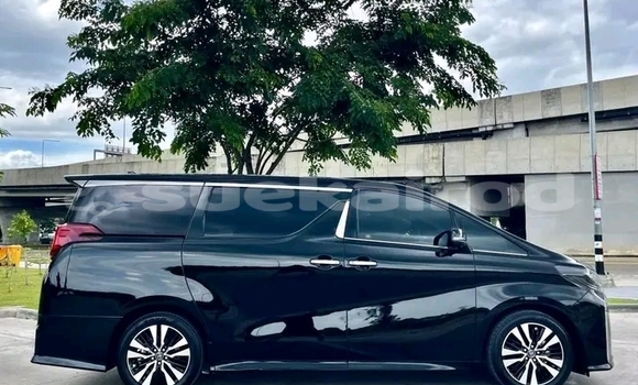 Buy Used Toyota Alphard Black Car in Chai Nat in Chai Nat Buy Used Toyota Alphard Black Car in Chai Nat in Chai Nat