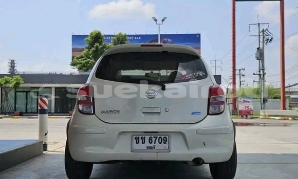 Buy Used Toyota Corolla White Car in Chiang Kham in Phayao
