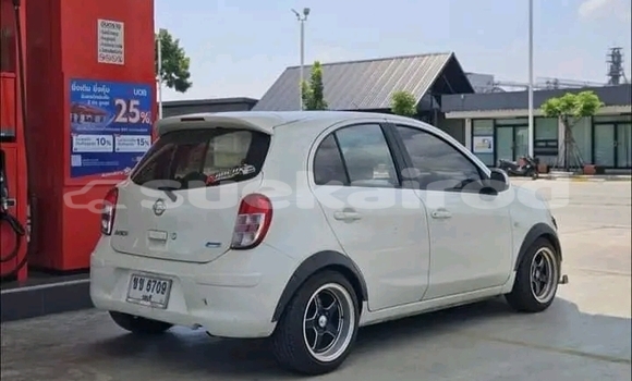 Buy Used Toyota Corolla White Car in Chiang Kham in Phayao Buy Used Toyota Corolla White Car in Chiang Kham in Phayao