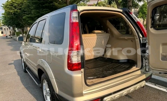 Buy Used Honda CR-V White Car in Kamphaeng Phet in Kamphaeng Phet Buy Used Honda CR-V White Car in Kamphaeng Phet in Kamphaeng Phet