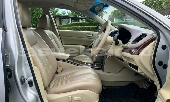 Buy Used Nissan Teana White Car in Bangkok in Bangkok Buy Used Nissan Teana White Car in Bangkok in Bangkok