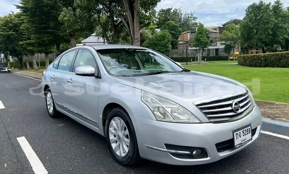 Buy Used Nissan Teana White Car in Bangkok in Bangkok Buy Used Nissan Teana White Car in Bangkok in Bangkok