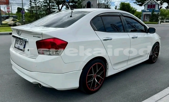 Buy Used Honda City White Car in Chachoengsao in Chachoengsao Buy Used Honda City White Car in Chachoengsao in Chachoengsao