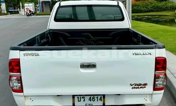 Buy Used Toyota Vigo White Car in Kanchanaburi in Kanchanaburi Buy Used Toyota Vigo White Car in Kanchanaburi in Kanchanaburi