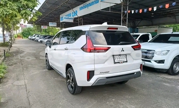 Buy Used Toyota Yaris White Car in Chai Nat in Chai Nat Buy Used Toyota Yaris White Car in Chai Nat in Chai Nat