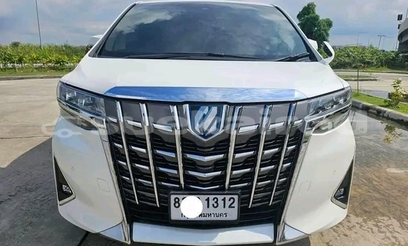 Buy Used Toyota Alphard White Car in Chaiyaphum in Chaiyaphum Buy Used Toyota Alphard White Car in Chaiyaphum in Chaiyaphum