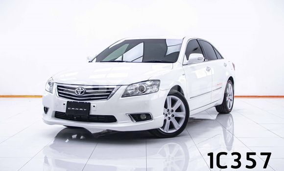Buy Used Toyota Camry White Car in Bangkok in Bangkok