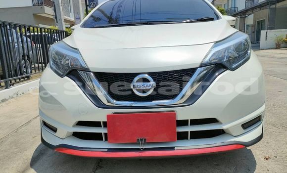 ซื้อ รถมือสอง Nissan Note ขาว รถยนต์ ใน %{เมือง} ใน กรุงเทพมหานคร