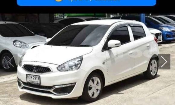 ซื้อ รถมือสอง Mitsubishi Mirage ขาว รถยนต์ ใน %{เมือง} ใน บึงกาฬ