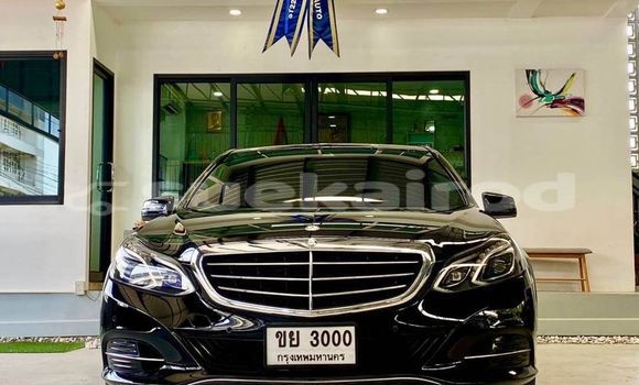 ซื้อ รถมือสอง Mercedes‒Benz E–Class สีดำ รถยนต์ ใน %{เมือง} ใน กรุงเทพมหานคร ซื้อ รถมือสอง Mercedes‒Benz E–Class สีดำ รถยนต์ ใน %{เมือง} ใน กรุงเทพมหานคร