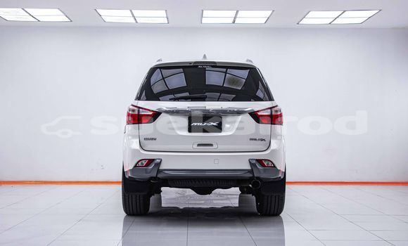 Buy Used Isuzu MU-X White Car in Bangkok in Bangkok Buy Used Isuzu MU-X White Car in Bangkok in Bangkok