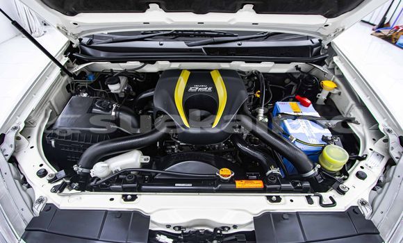 Buy Used Isuzu MU-X White Car in Bangkok in Bangkok Buy Used Isuzu MU-X White Car in Bangkok in Bangkok